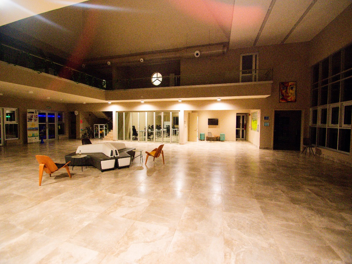 The Concourse & Gallery